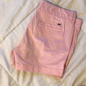 Vineyard Vines size 4 pink shorts